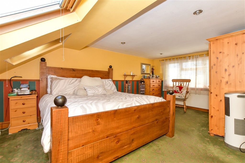 Property photo 2 of 14 Bedroom 1