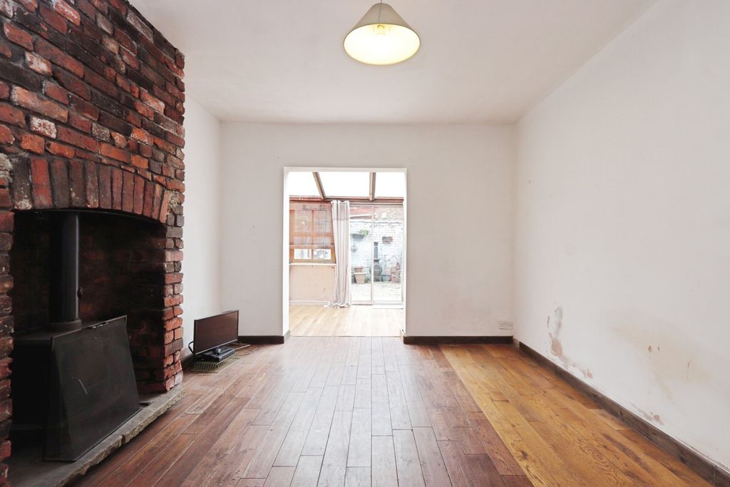 Property photo 2 of 12 Photo