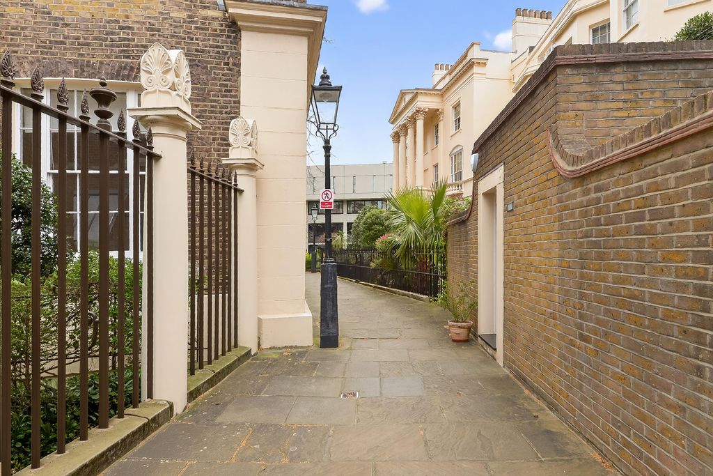 Property photo 3 of 16 Image