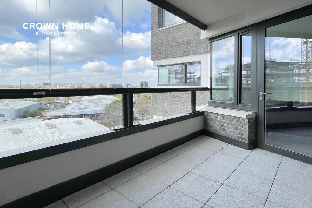 Property photo 2 of 10