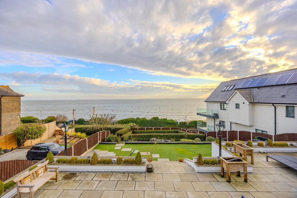 Property photo 2 of 49