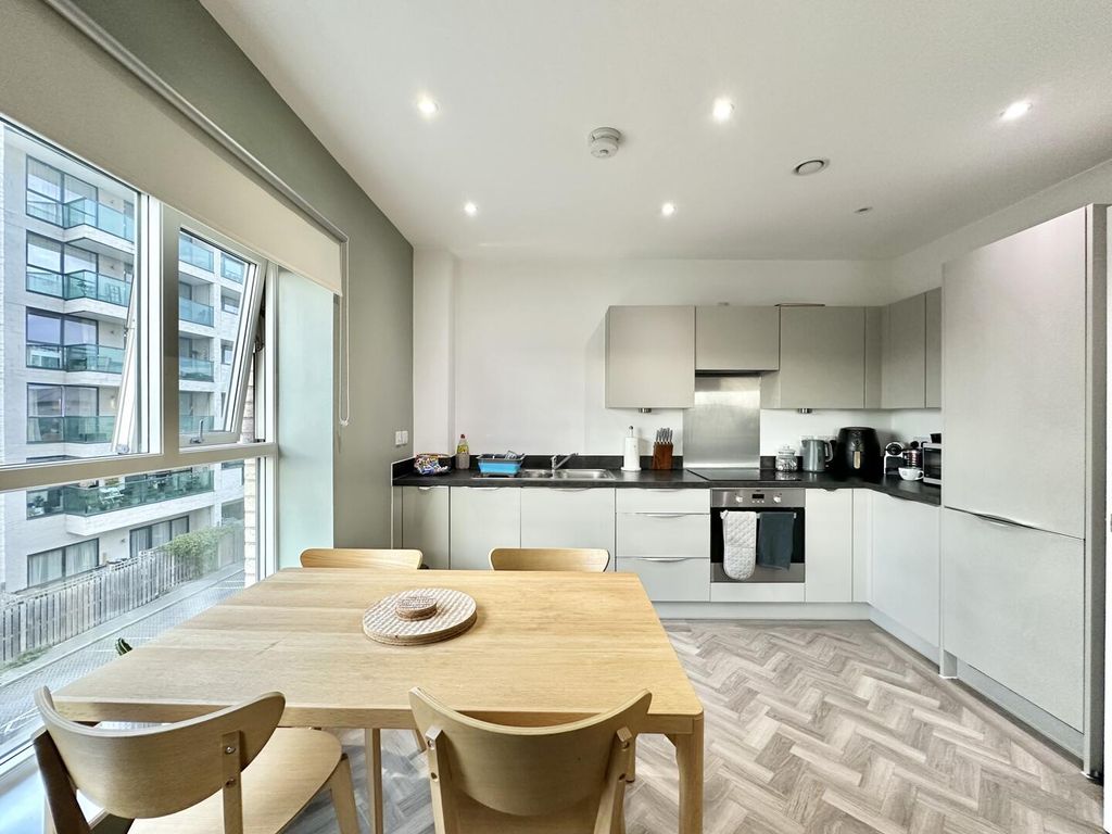 Property photo 2 of 20 Kitchen