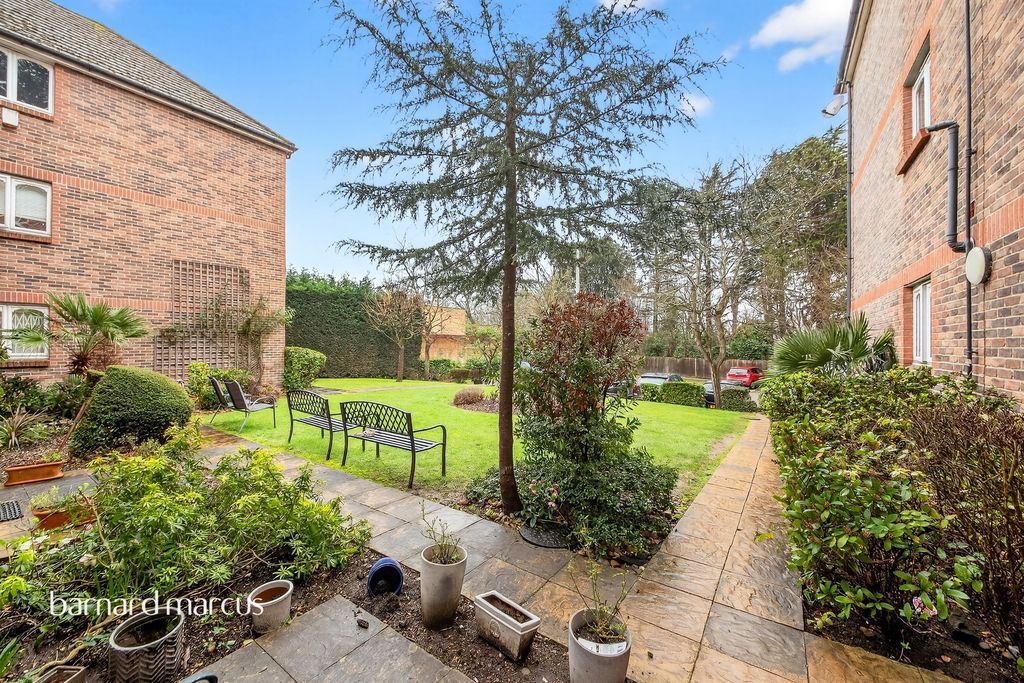 Property photo 3 of 12