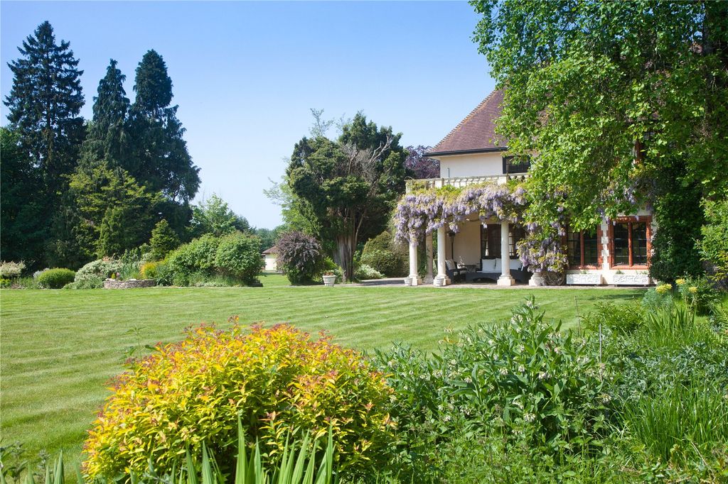 Additional image 5 of 7 bed equestrian for saleThe Grange, Amersham Road, Beaconsfield, Buckinghamshire HP9