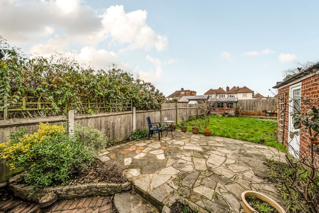 Property photo 3 of 19 Garden