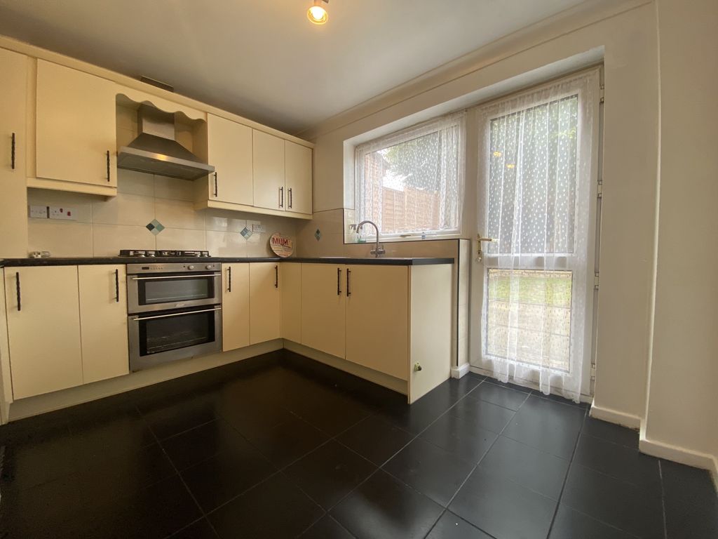 Property photo 3 of 17 Photo 12