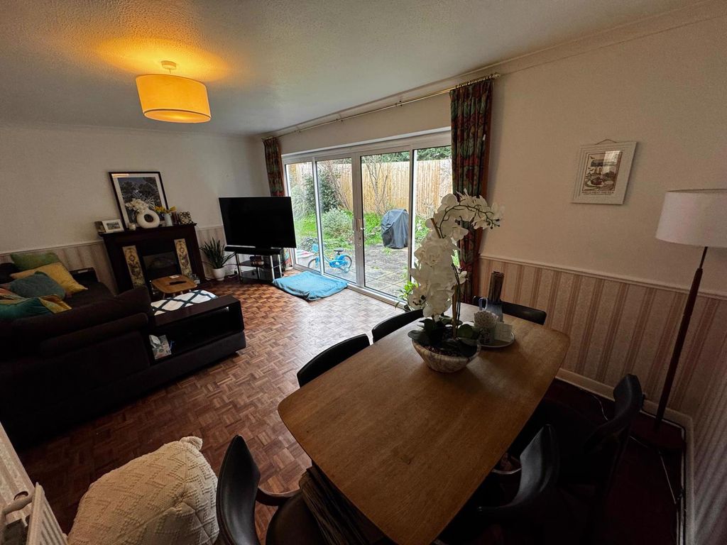 Property photo 3 of 16 Lounger Diner