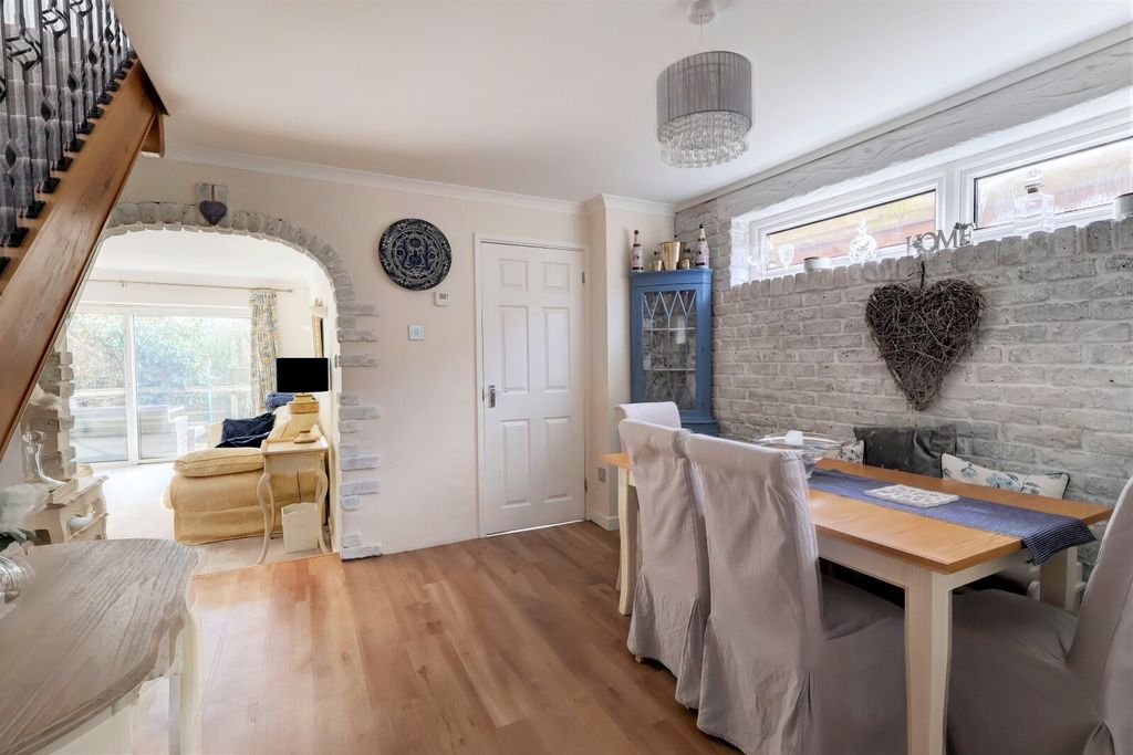 Property photo 3 of 14 Picture No. 05