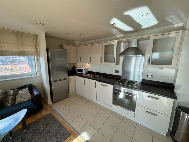 Property photo 3 of 6