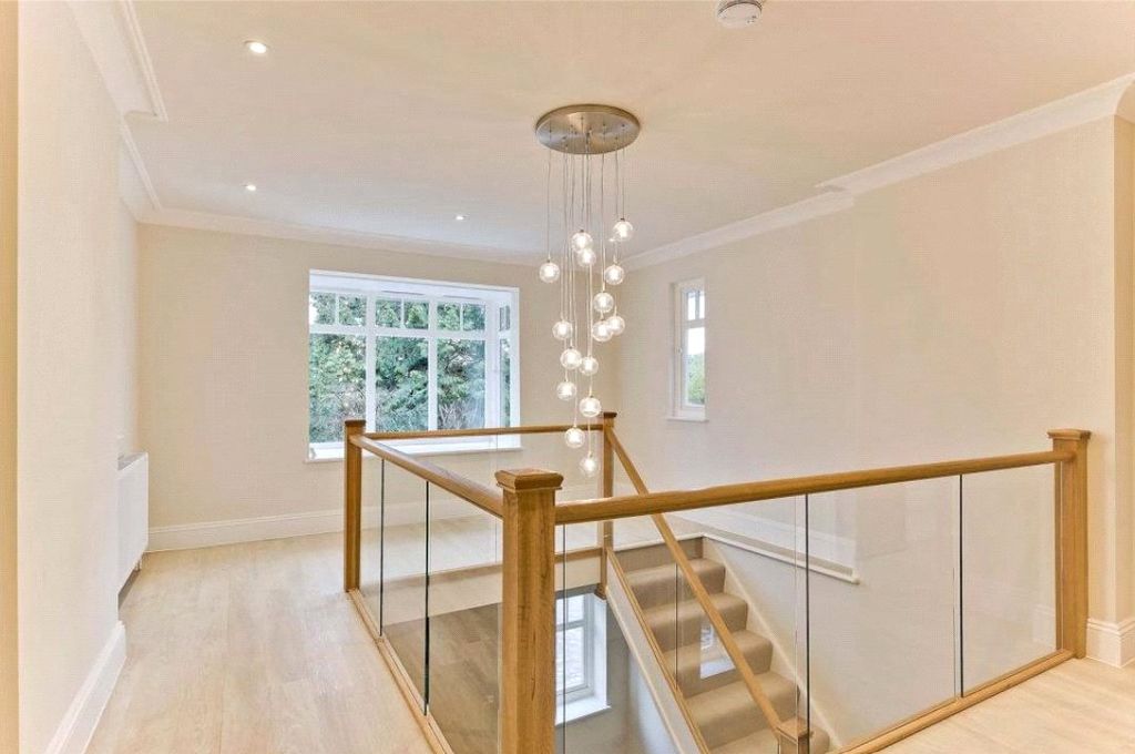 Property photo 2 of 11 Picture No. 10