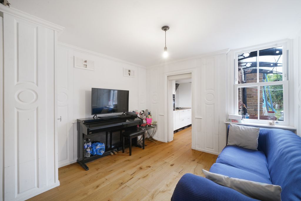 Property photo 3 of 17