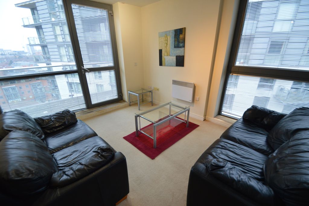 Property photo 2 of 10 Lounge