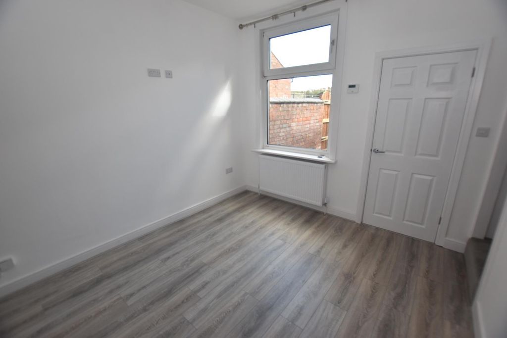 Property photo 2 of 10 Reception