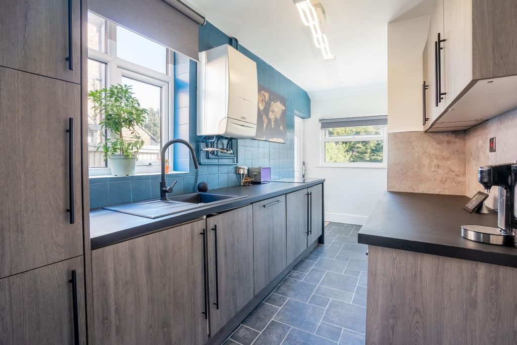 Property photo 3 of 11 Grantham Dr-5.Jpg