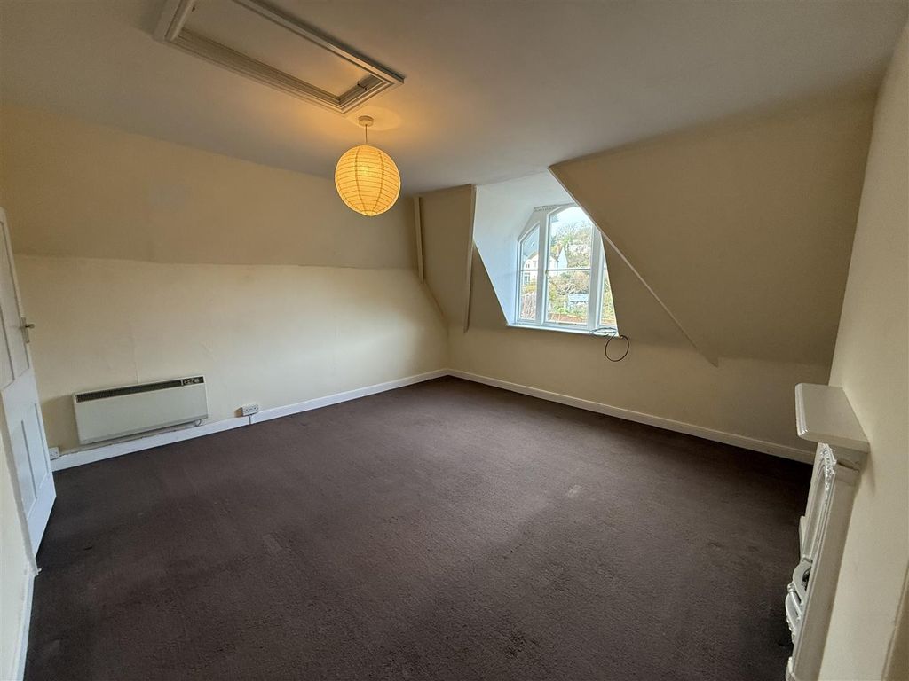 Property photo 3 of 10 Living Room