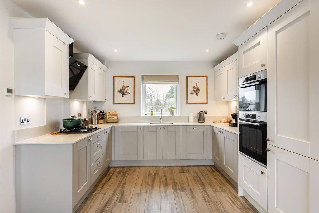 Property photo 3 of 14 Image