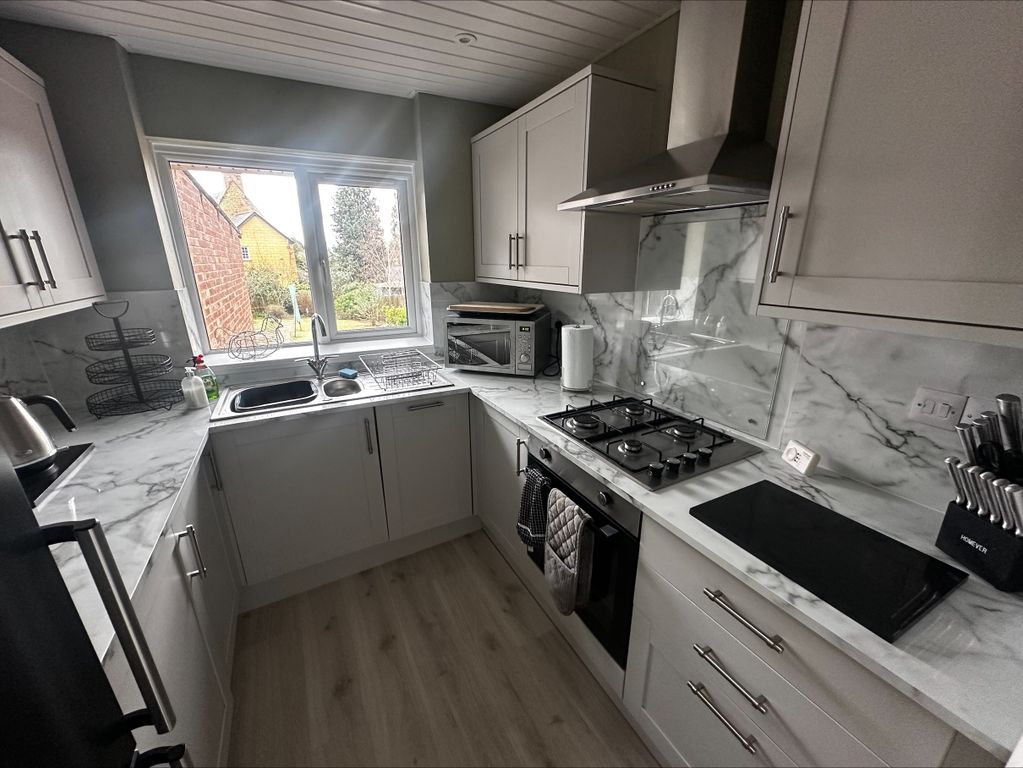 Property photo 2 of 6 Bathroom