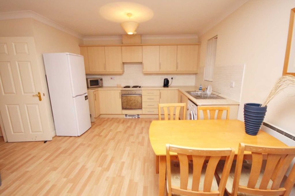 Property photo 2 of 6