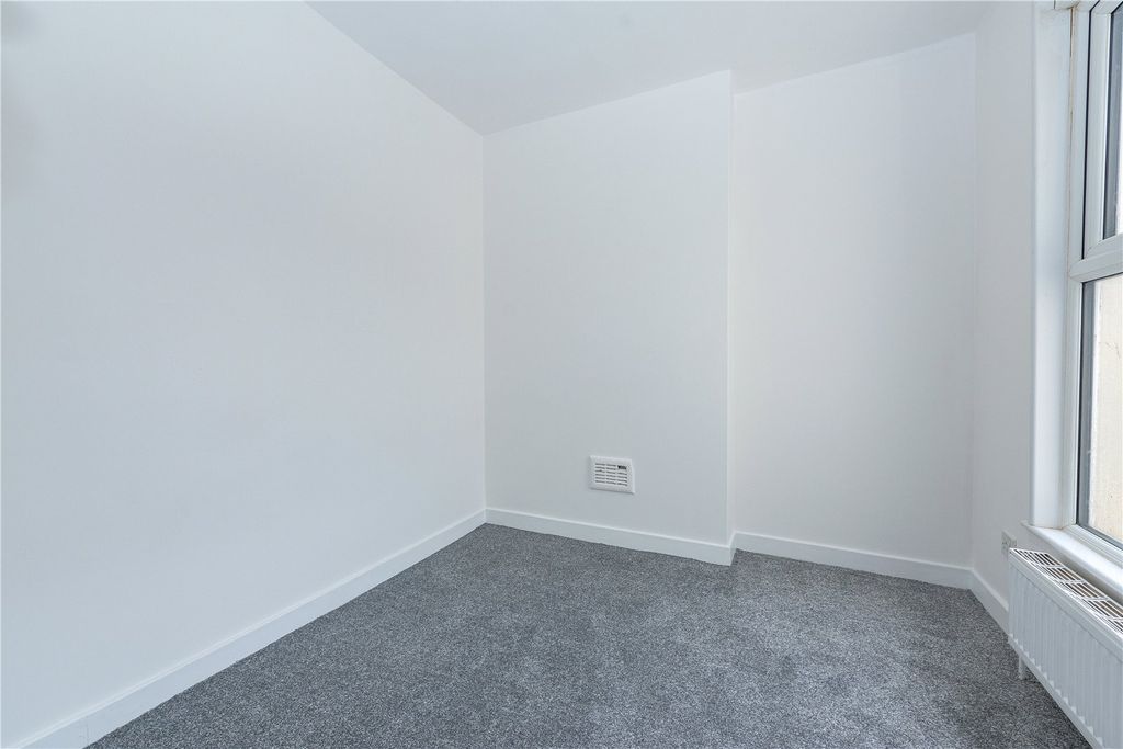 Property photo 2 of 9 Picture No. 07