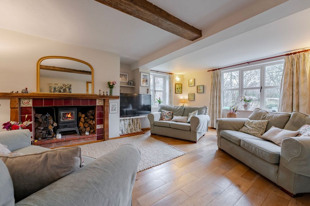 Property photo 3 of 31