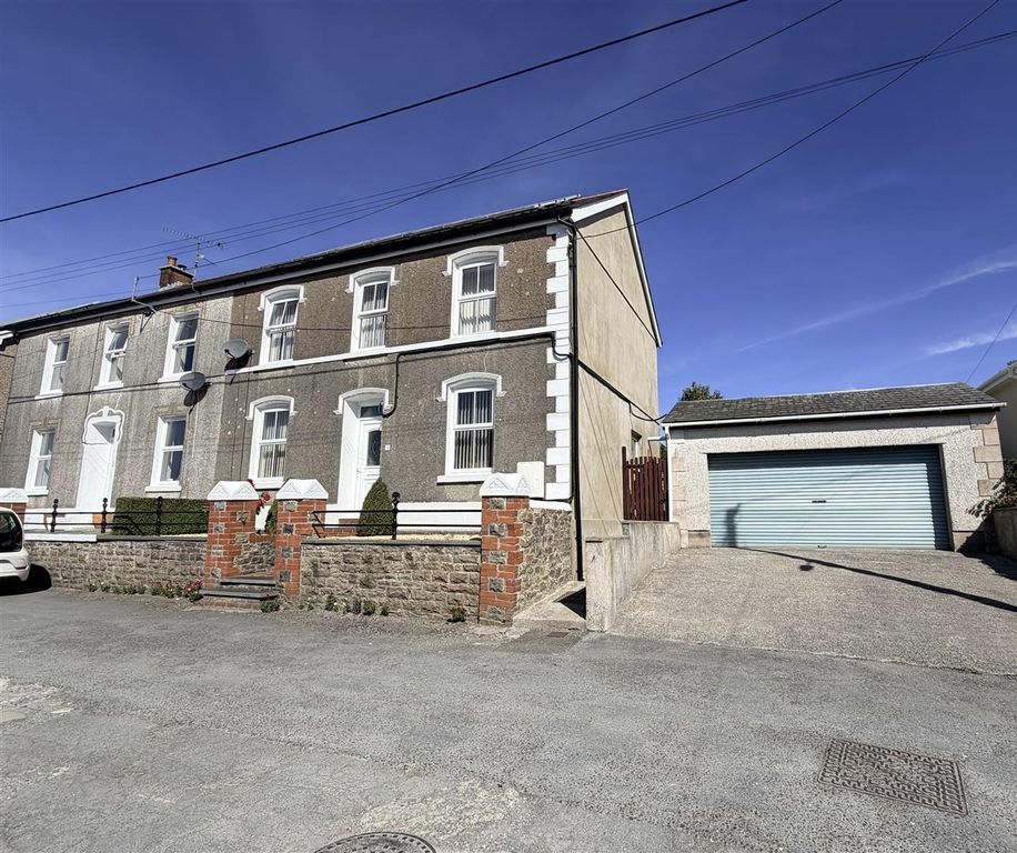 Property photo 1 of 20 Ervx7Bj2-Eq9Dka7Gws9Cq 2.Jpg