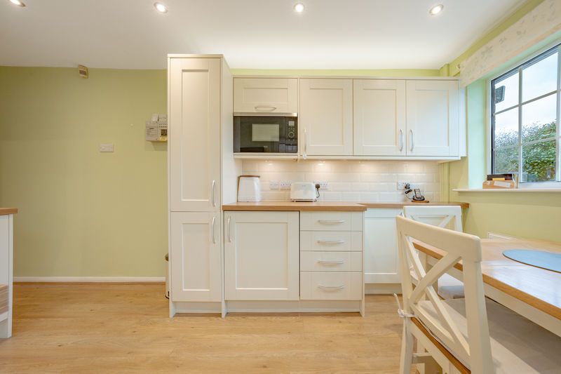 Property photo 3 of 25 Photo 32