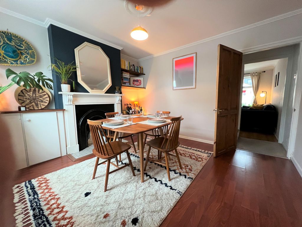 Property photo 3 of 11 Dining Room