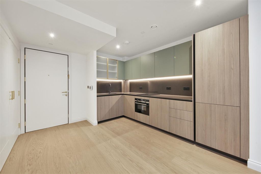 Property photo 2 of 15 46 Botanica Apartments, 1 Watermeadow Lane - S4Mxm