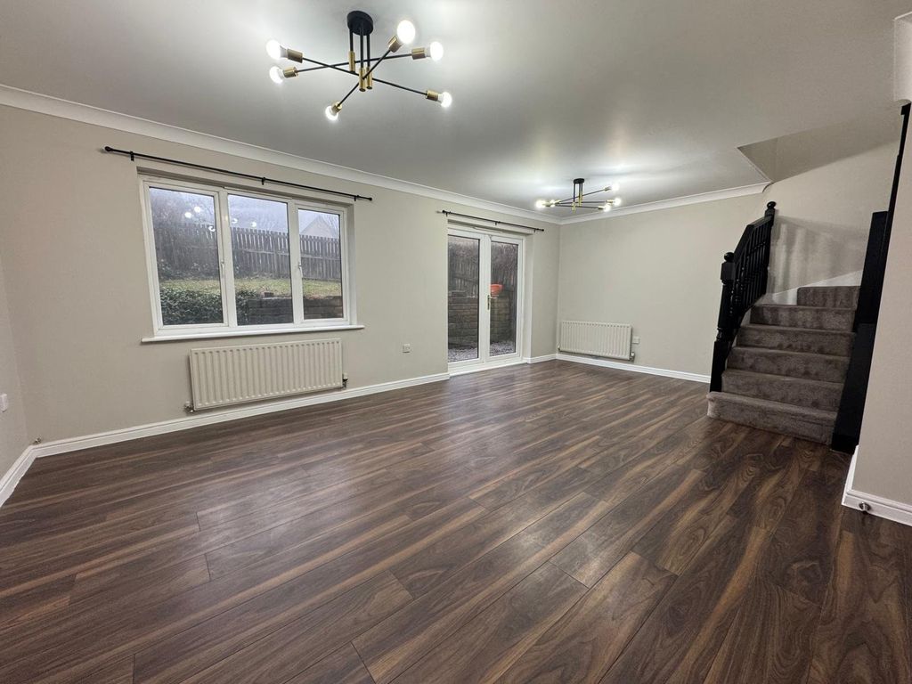 Property photo 2 of 11 Picture No. 03