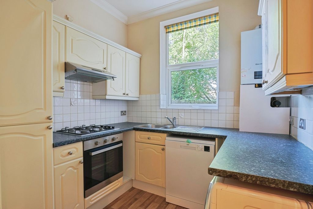 Property photo 3 of 11 Photo