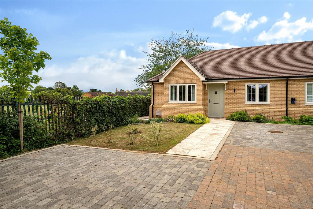 Property photo 1 of 18 1314390-17-68590c9B59d94.Jpg