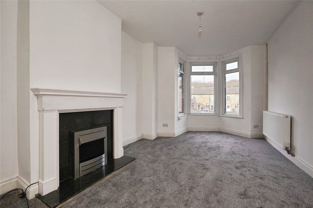 Property photo 2 of 21 Picture No. 14