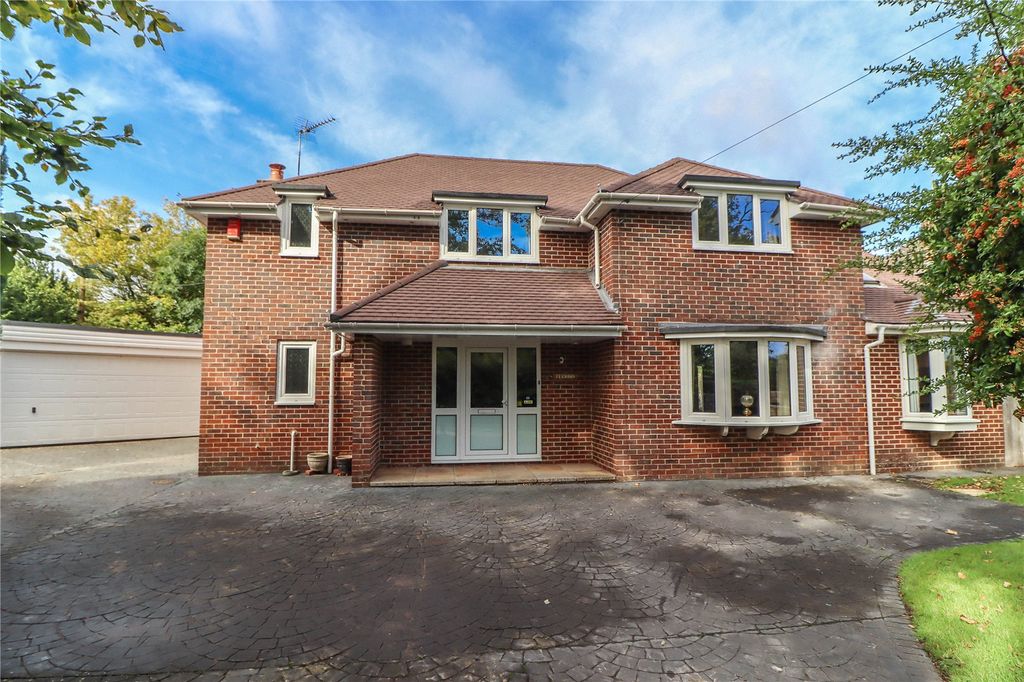 Property photo 1 of 27 Picture No. 08
