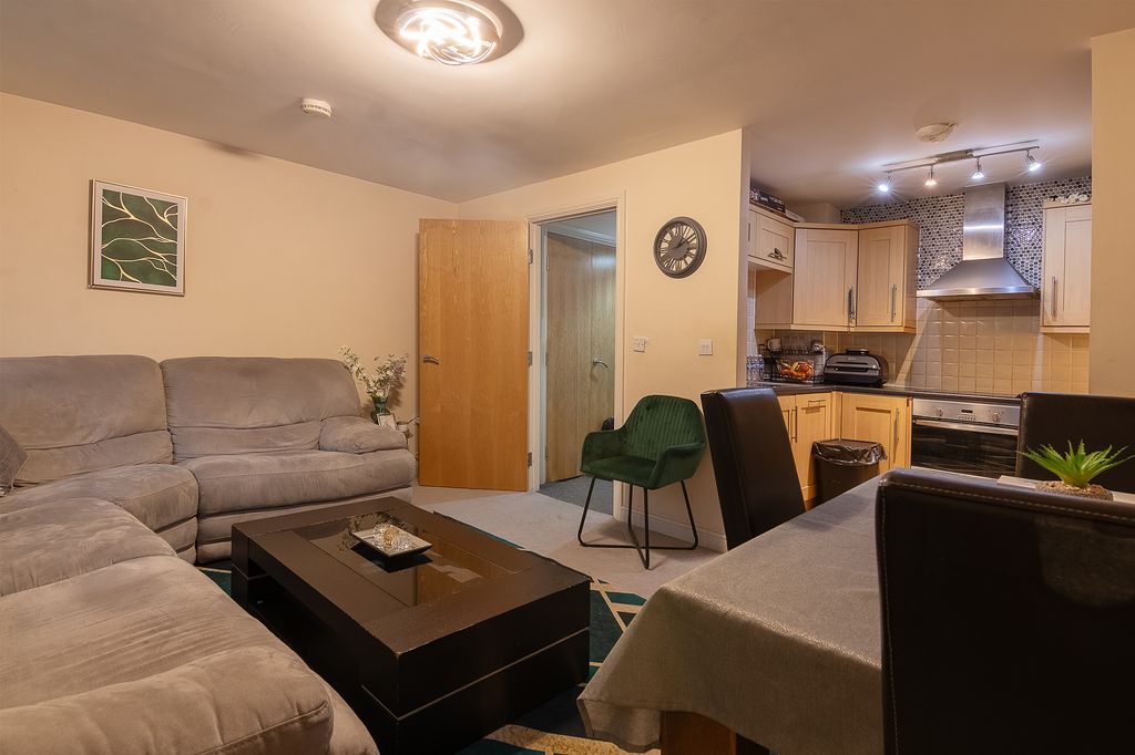 Property photo 3 of 26