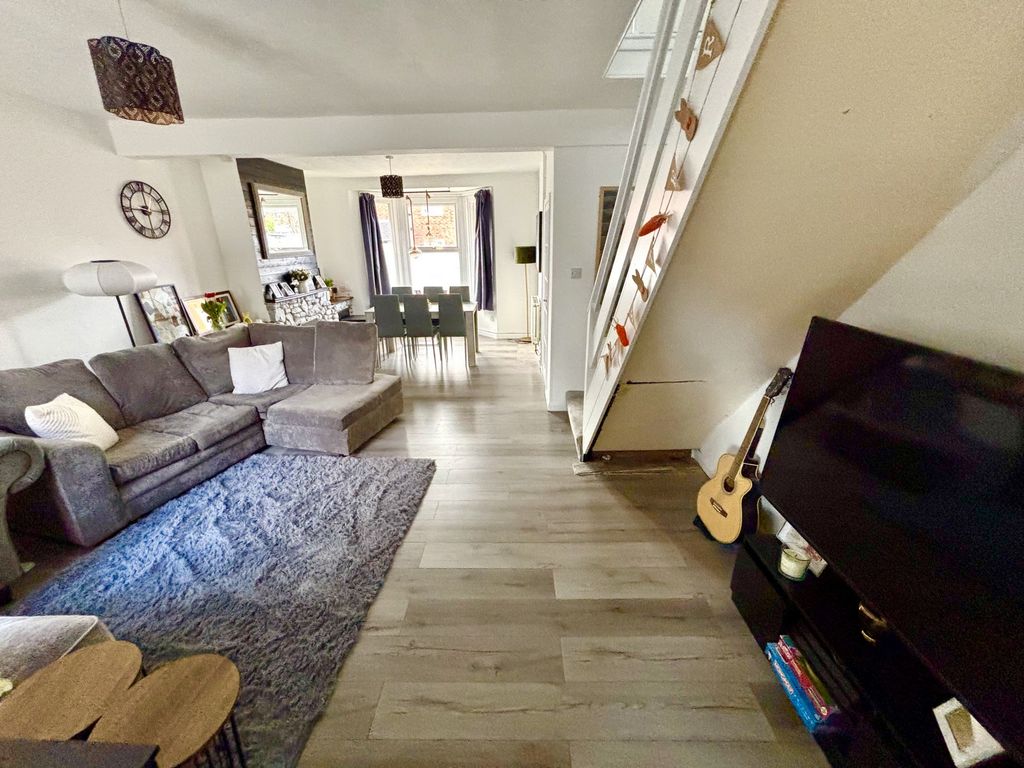 Property photo 3 of 15 Photo 10