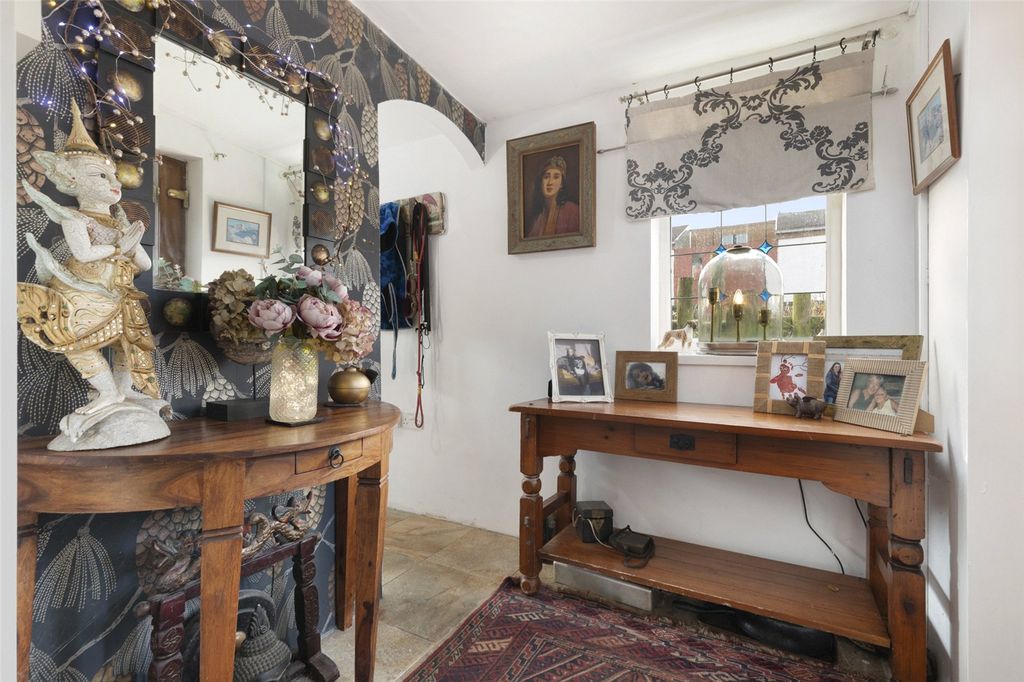 Property photo 2 of 38 Picture No. 23