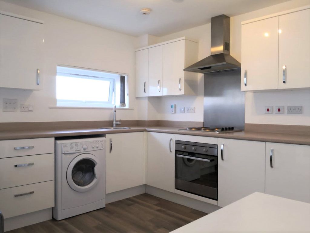 Property photo 3 of 14 Kitchen