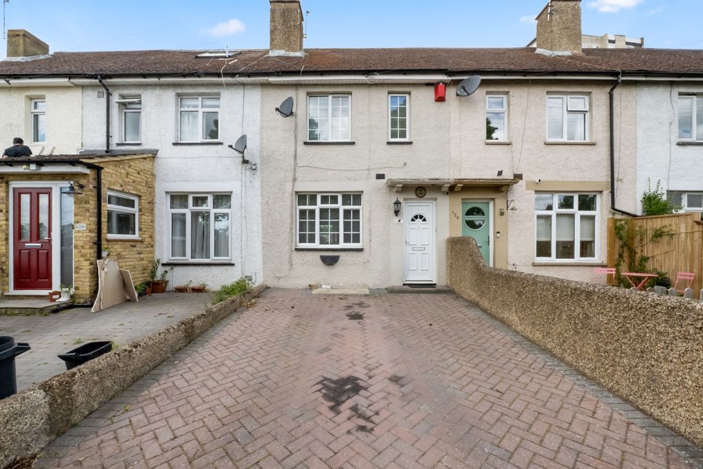 Property photo 1 of 18 5167030