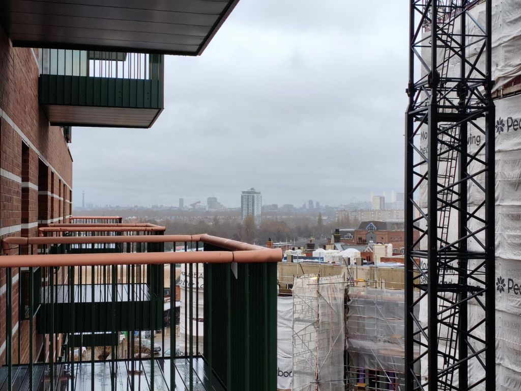 Property photo 3 of 14 Picture No. 05