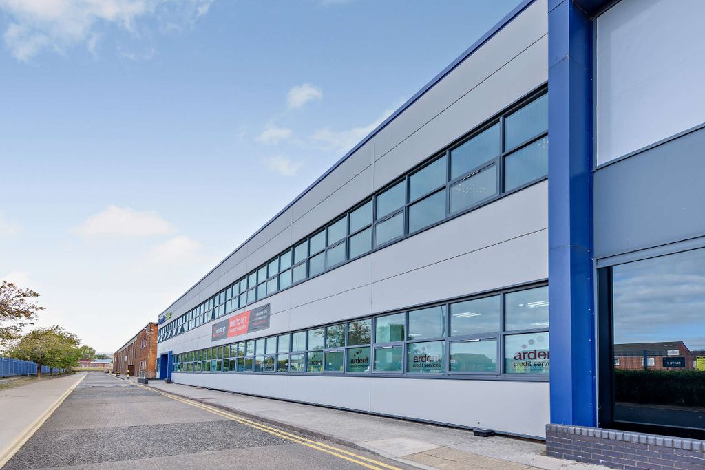 Property photo 2 of 16