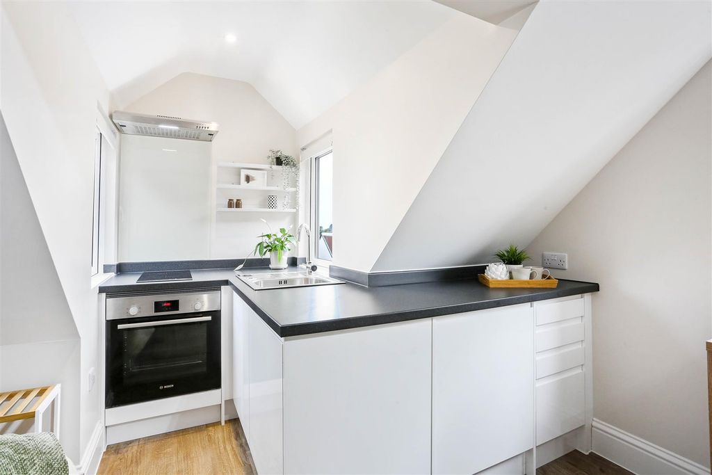 Property photo 3 of 14 1508626323 - F6 - 9.Jpg