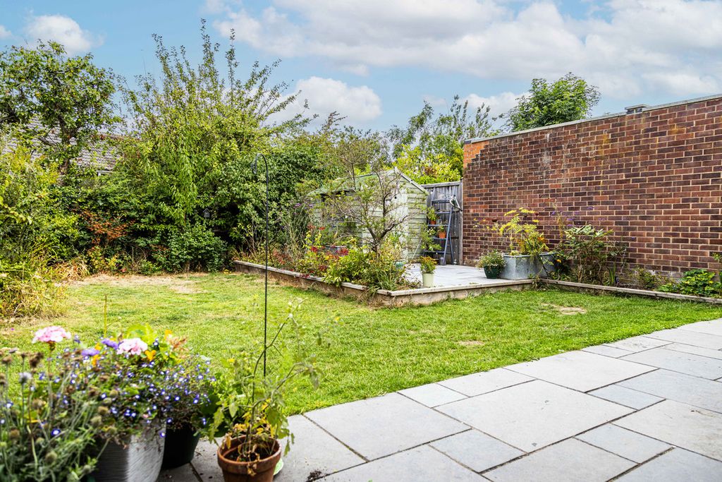 Property photo 2 of 24