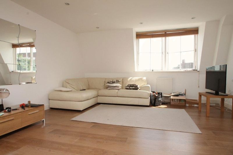 Property photo 2 of 5 Photo 5