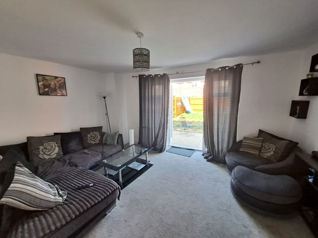 Property photo 3 of 4
