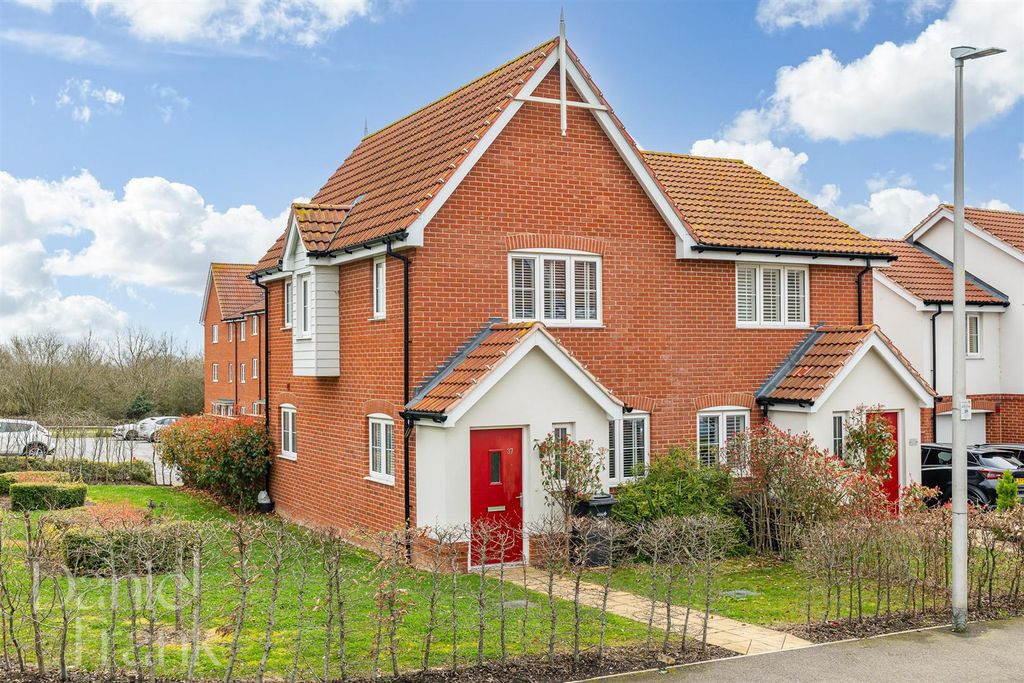 Property photo 1 of 22