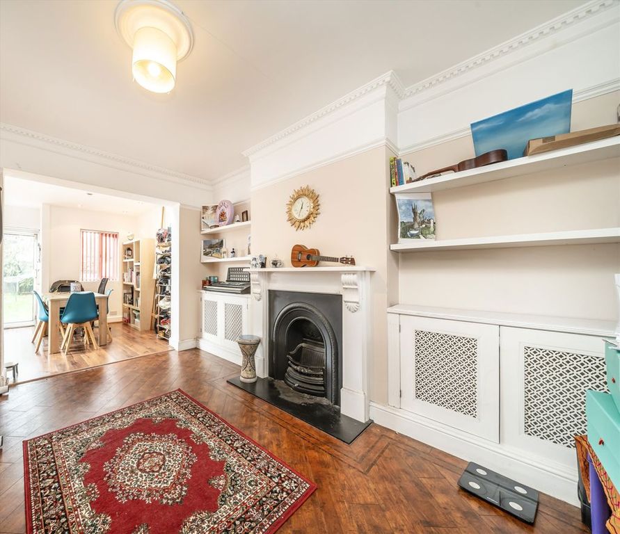 Property photo 2 of 8