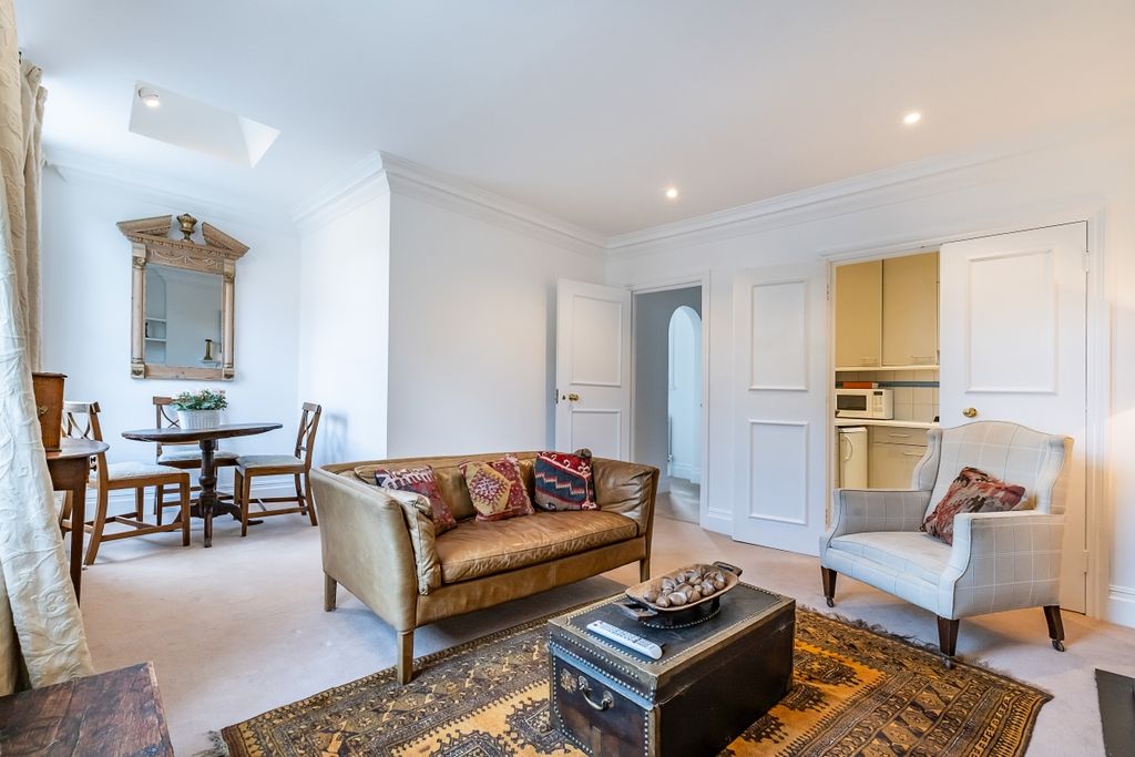 Property photo 1 of 15 Aylesford-Street-07