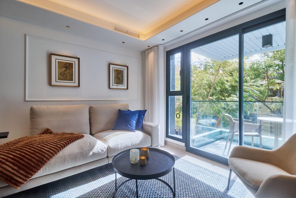 Property photo 3 of 39