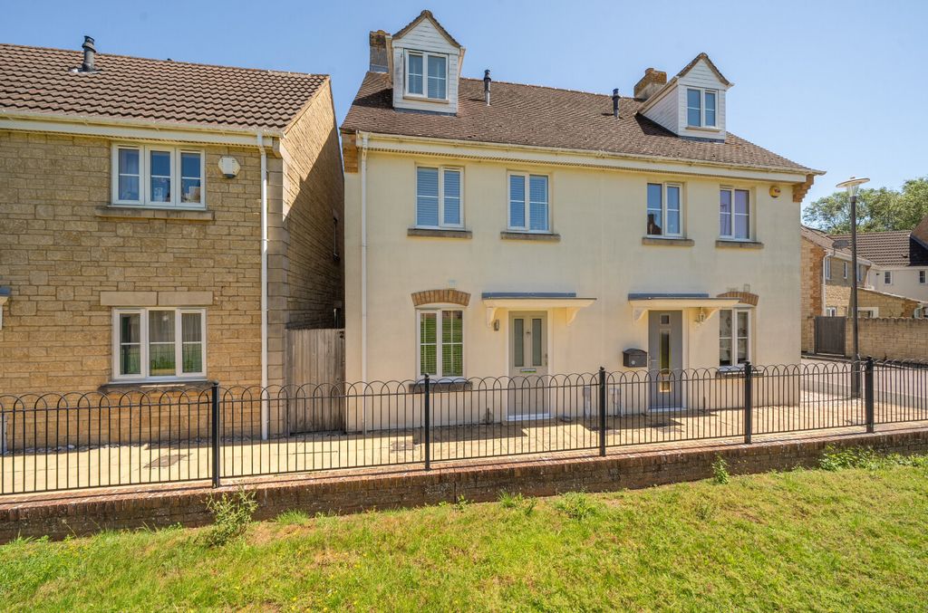 Property photo 1 of 19 1478284-1-6A35337...
