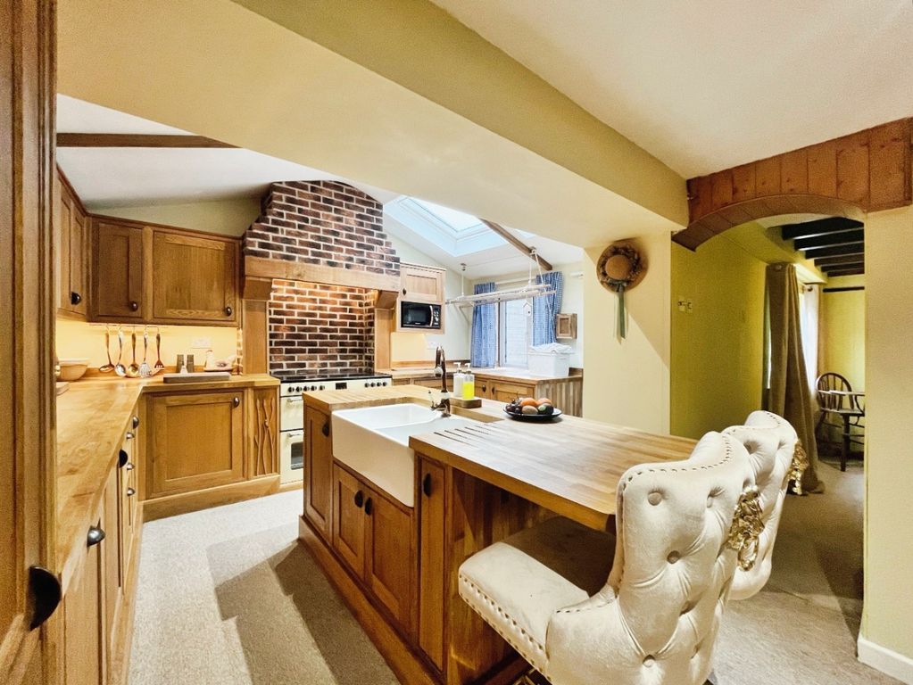 Property photo 2 of 22 3523925